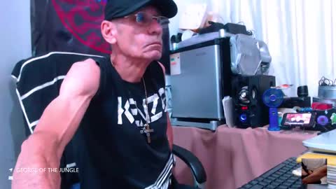 Snapshot of armaduradeacero chatting on 09-13-25, 08:03 armaduradeacero online show from 09-13-25, 08:03