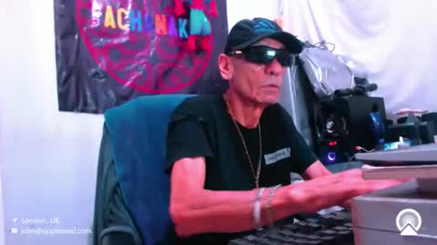 Snapshot of armaduradeacero chatting on 10-15-25, 09:31 armaduradeacero online show from 10-15-25, 09:31