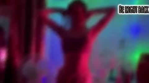 Snapshot of armurra chatting on 10-25-25, 07:27 armurra online show from 10-25-25, 07:27