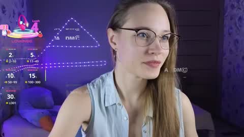 Snapshot of armurra chatting on 10-27-25, 11:14 armurra online show from 10-27-25, 11:14