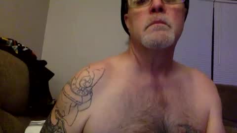 Snapshot of armyguy5311 chatting on 06-05-26, 06:52 armyguy5311 online show from 06-05-26, 06:52