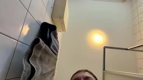 armyskater32 online show from 04-20-26, 05:32