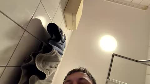 armyskater32 online show from 04-27-26, 08:40