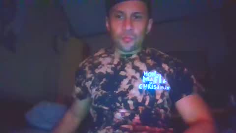 aroddriguezz2020 online show from 03-11-25, 09:02