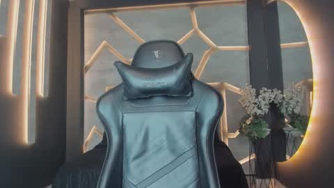 Arohom Lester online show from 11-05-25, 10:48