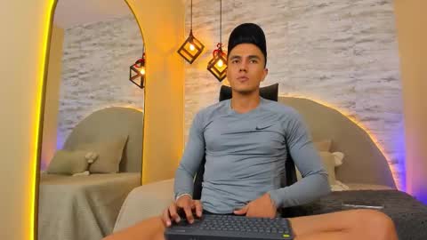 ARON BOLT online show from 02-23-26, 04:15