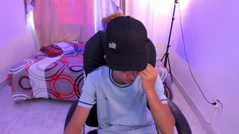 Aaron online show from 04-24-26, 08:44