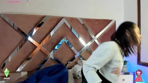 Aron cruz  online show from 02-07-26, 01:04