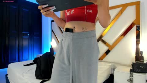 Aron cruz  online show from 04-13-26, 01:05