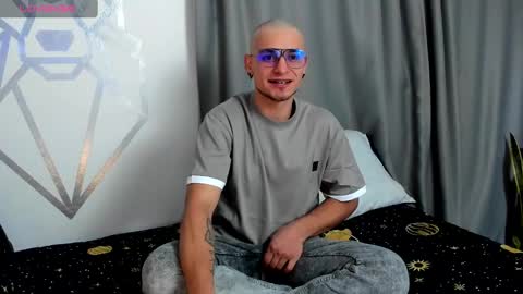 Aron Santoro online show from 12-24-24, 11:33