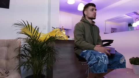 Aron Santoro online show from 03-12-26, 05:19