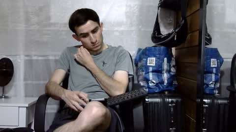 Aron G Franco online show from 12-05-25, 03:37