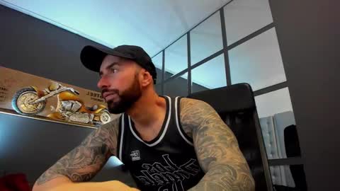 Snapshot of arongrant chatting on 12-23-24, 08:33 AronGrant online show from 12-23-24, 08:33