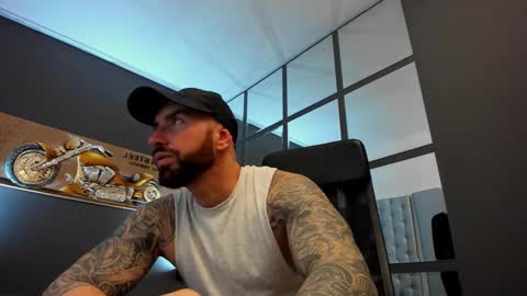 Snapshot of arongrant chatting on 12-27-24, 06:24 AronGrant online show from 12-27-24, 06:24