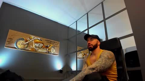 Snapshot of arongrant chatting on 01-15-25, 07:26 AronGrant online show from 01-15-25, 07:26