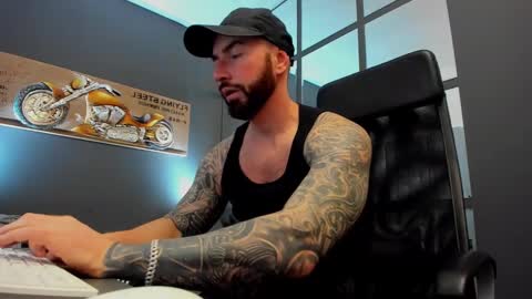 Snapshot of arongrant chatting on 01-22-25, 09:24 AronGrant online show from 01-22-25, 09:24