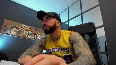 Snapshot of arongrant chatting on 01-27-25, 07:03 AronGrant online show from 01-27-25, 07:03