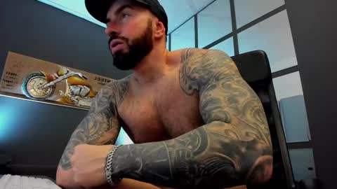 Snapshot of arongrant chatting on 01-31-25, 08:43 AronGrant online show from 01-31-25, 08:43