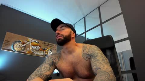 Snapshot of arongrant chatting on 02-02-25, 08:46 AronGrant online show from 02-02-25, 08:46