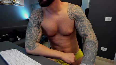 Snapshot of arongrant chatting on 02-08-25, 12:06 AronGrant online show from 02-08-25, 12:06