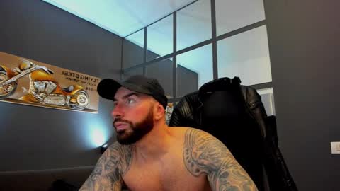 Snapshot of arongrant chatting on 02-10-25, 11:57 AronGrant online show from 02-10-25, 11:57