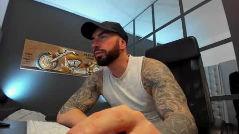 Snapshot of arongrant chatting on 02-17-25, 09:24 AronGrant online show from 02-17-25, 09:24