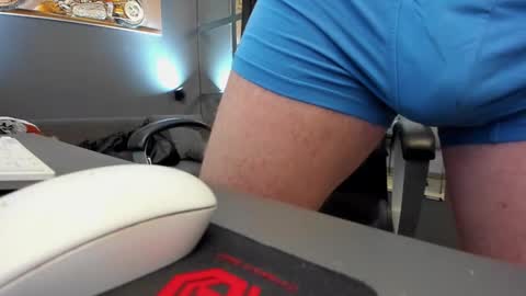 Snapshot of arongrant chatting on 02-19-25, 11:49 AronGrant online show from 02-19-25, 11:49