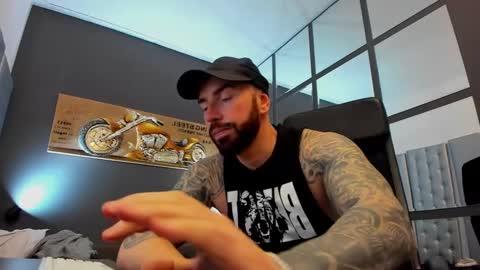 Snapshot of arongrant chatting on 02-24-25, 11:54 AronGrant online show from 02-24-25, 11:54