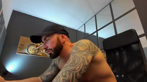 Snapshot of arongrant chatting on 02-25-25, 12:45 AronGrant online show from 02-25-25, 12:45