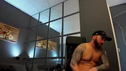 Snapshot of arongrant chatting on 03-03-25, 12:16 AronGrant online show from 03-03-25, 12:16