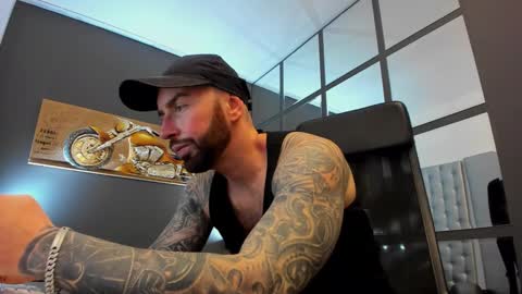 Snapshot of arongrant chatting on 03-04-25, 09:40 AronGrant online show from 03-04-25, 09:40