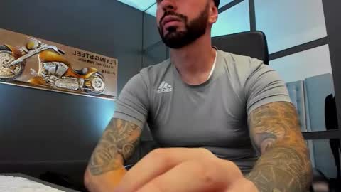 Snapshot of arongrant chatting on 09-30-25, 09:58 AronGrant online show from 09-30-25, 09:58