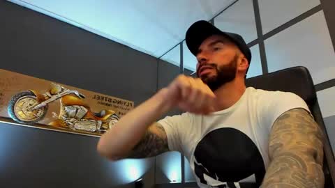 AronGrant online show from 04-19-26, 09:41