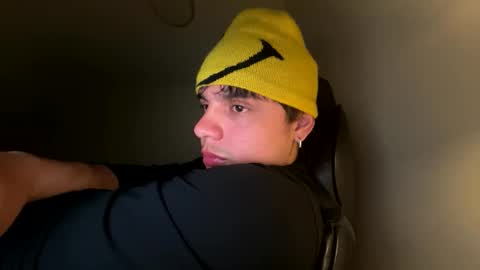 aronlx online show from 04-23-26, 02:35