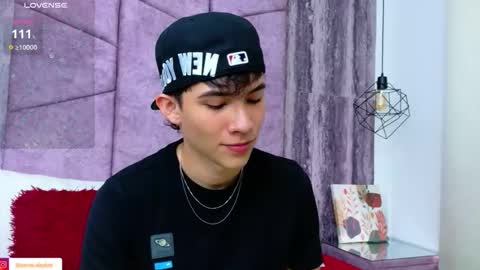 Snapshot of arontawers chatting on 05-12-26, 09:01 Arontawers online show from 05-12-26, 09:01