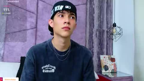 Snapshot of arontawers chatting on 05-13-26, 09:44 Arontawers online show from 05-13-26, 09:44