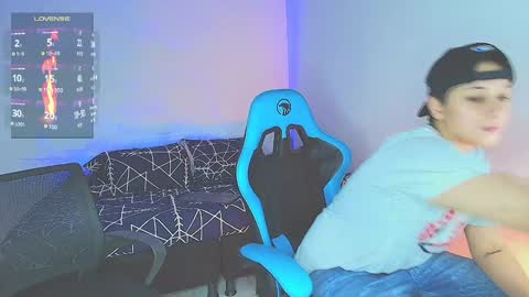 noah and ivy online show from 12-31-24, 01:47