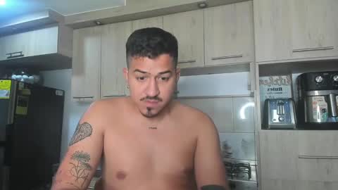 Snapshot of aronwilliams69 chatting on 01-15-25, 06:12 ARON  Independent model  online show from 01-15-25, 06:12