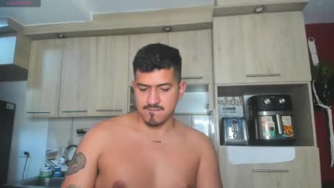 Snapshot of aronwilliams69 chatting on 02-19-25, 05:49 ARON  Independent model  online show from 02-19-25, 05:49