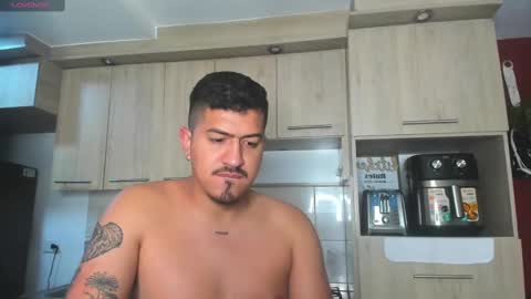 Snapshot of aronwilliams69 chatting on 02-19-25, 08:55 ARON  Independent model  online show from 02-19-25, 08:55