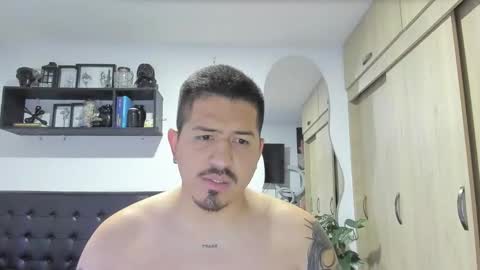 Snapshot of aronwilliams69 chatting on 09-19-25, 11:49 ARON  Independent model  online show from 09-19-25, 11:49