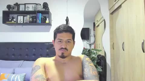 Snapshot of aronwilliams69 chatting on 10-24-25, 02:41 ARON  Independent model  online show from 10-24-25, 02:41