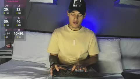 AROON HOT online show from 02-18-26, 08:27