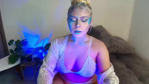 Fernanda online show from 12-28-24, 07:01