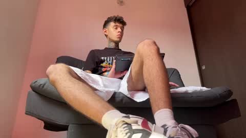   online show from 03-10-25, 06:34