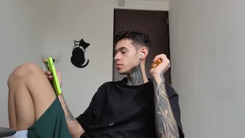   online show from 02-24-26, 06:39