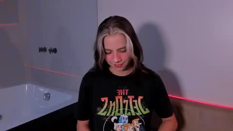 artemisablake online show from 12-18-24, 08:57