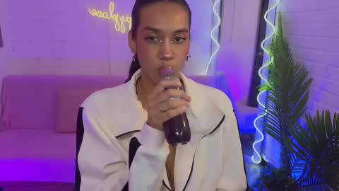 Snapshot of artemiss_tay chatting on 09-11-25, 07:14 artemiss_tay online show from 09-11-25, 07:14