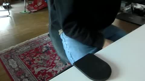 Snapshot of artesian99 chatting on 11-16-25, 09:04 artesian99 online show from 11-16-25, 09:04