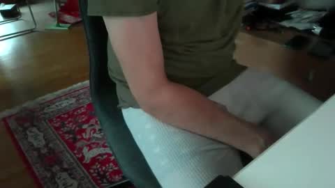 Snapshot of artesian99 chatting on 02-09-26, 02:32 artesian99 online show from 02-09-26, 02:32